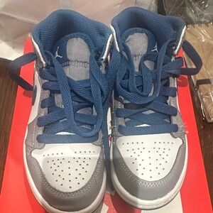 Nike Kids Sneakers in Blue and Gray
